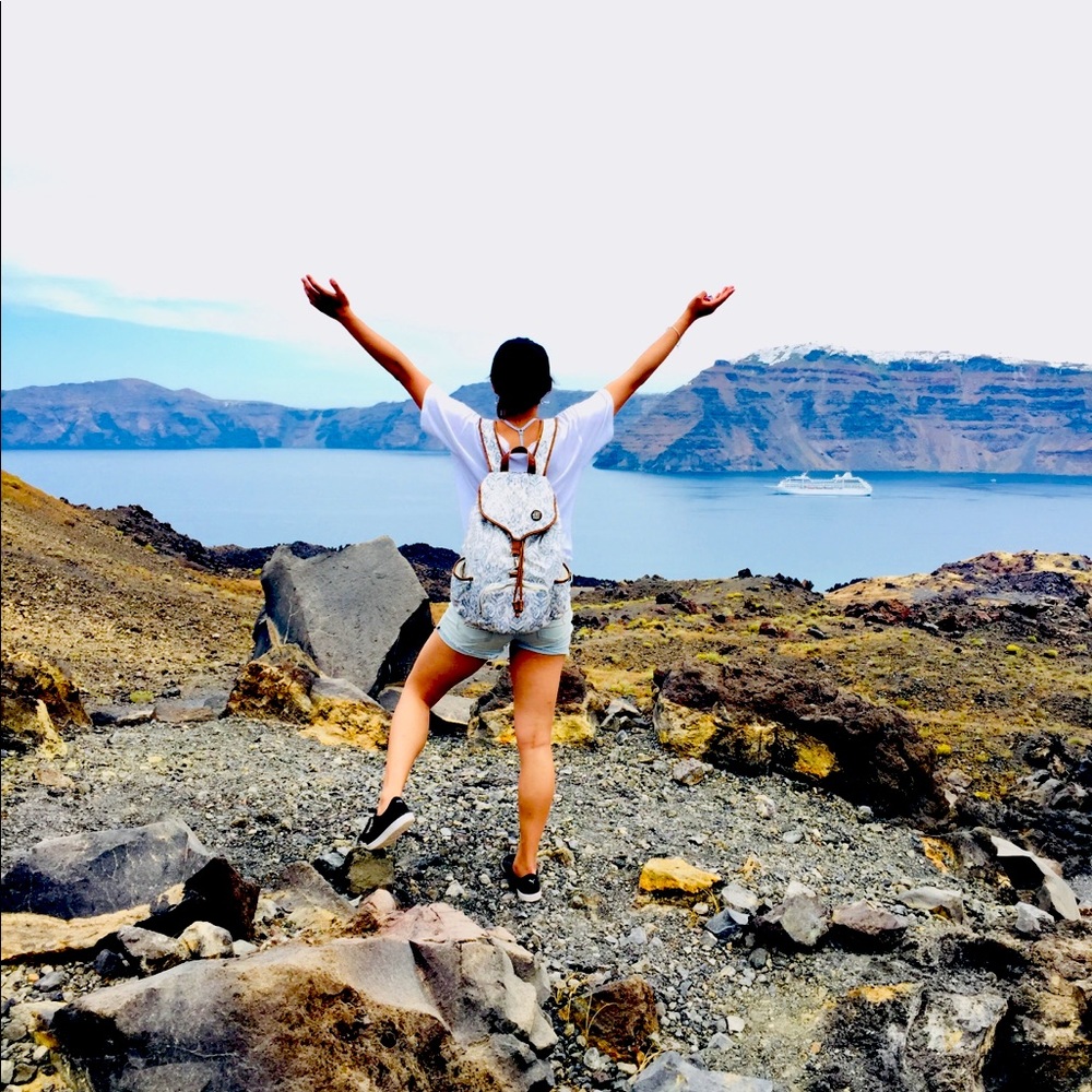 Meet your Posher, Amina